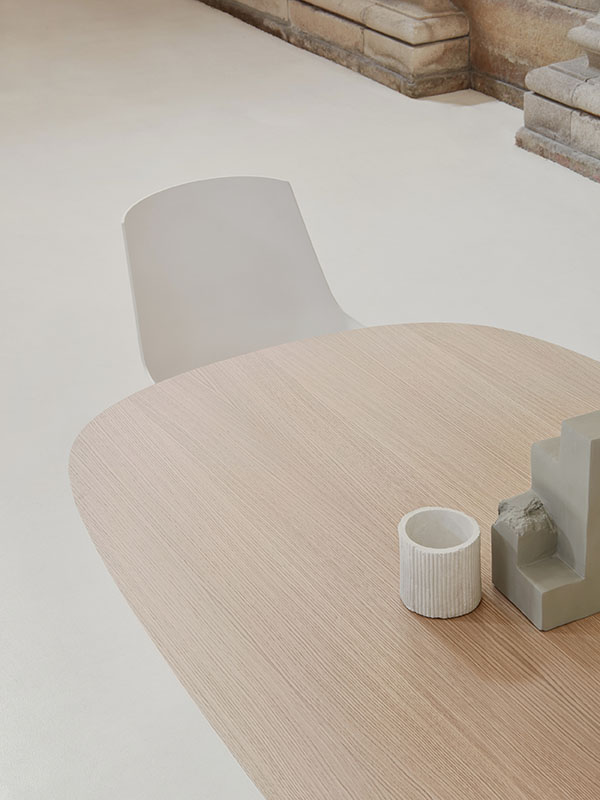 ROCK TABLE MAXI